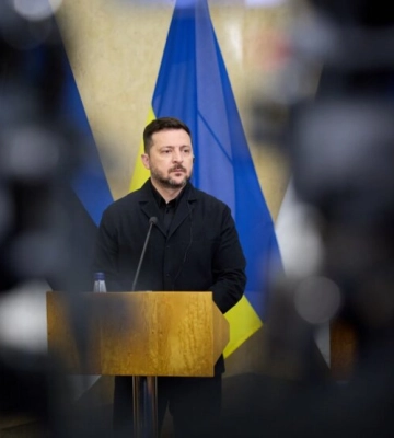 Король, президенти та Зеленський: чий костюм краще? МЕТА-аналіз стилю з академічною дизайнеркою