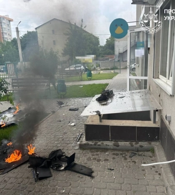 Фото последствий утреннего обстрела Харькова показали в прокуратуре