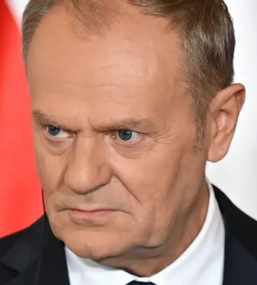 Туск о скандале с "героями УПА": Украине не хватает чувствительности, а некоторые неразумные заявления из Киева меня злят