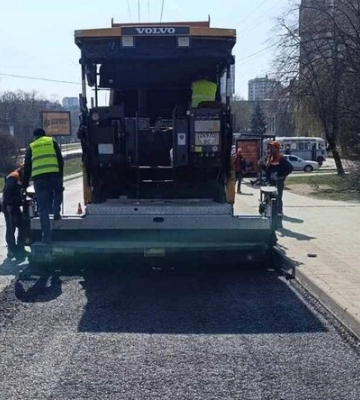 На Львівській та Поліській частково перекриють рух через ремонт дороги