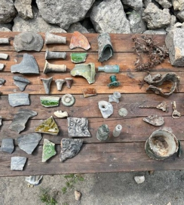 Знайшли кераміку та предмети побуту: у Луцьку триває дослідження башти пана Свинюського