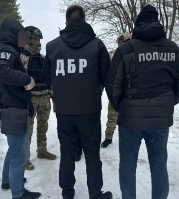 Військовий продавав трофейну зброю, знайдену на позиціях росіян
