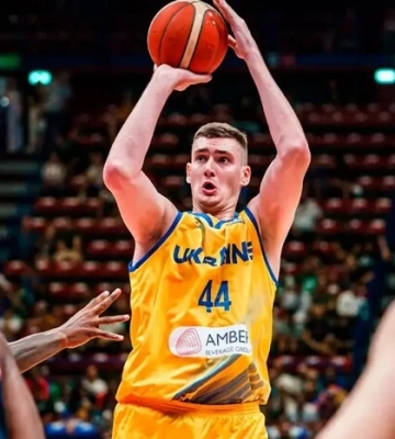 Скапінцев набрав шість очок у грі плейоф чемпіонату Ізраїлю з баскетболу