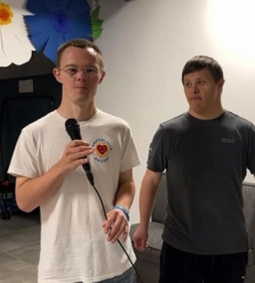 Щоб молодь могла вийти з домівок та ізоляції: у Луцьку працює простір для догляду людей із інтелектуальними порушеннями