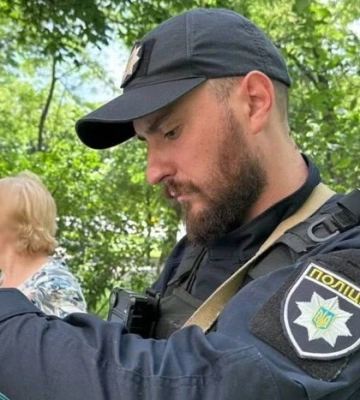 У Києві чоловік викинув собаку з вікна шостого поверху: поліція відкрила справу