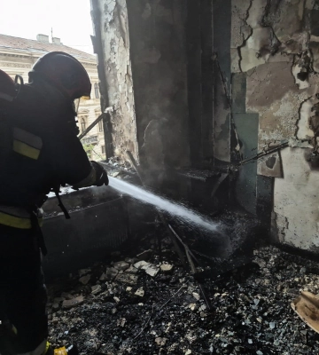 В центрі Львова горить житловий будинок (ВІДЕО)