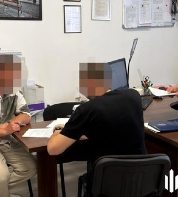 За $16 тисяч майстер лісу на Рівненщині переправляв чоловіків до Білорусі, - ДБР