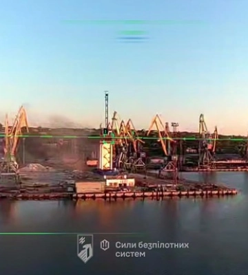 Порт Мариуполя подвергся мощной атаке - СБС