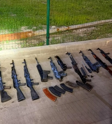 У Кропивницькому поліцейський з братом торгували зброєю і мали паспорти РФ