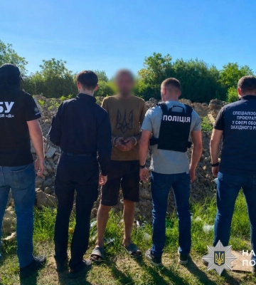 На Ужгородщині поліція затримала підозрюваного у торгівлі бойовими гранатами