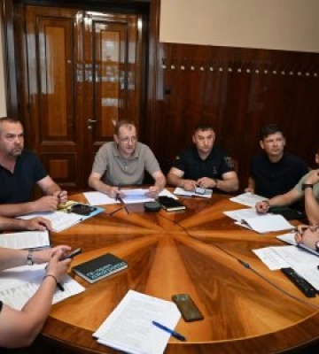 Вода лише 9 годин на добу, мільйонні збитки від пожежі та аварійні дороги: у Закарпатті ухвалили важливі рішення