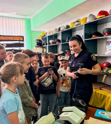 Рятувальники Рівненщини навчають дітей безпеки перед літніми канікулами