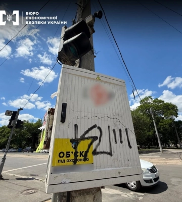 Половина бюджету на закупівлю джерел безперебійного живлення для світлофорів Одеси пішла до «ділків»