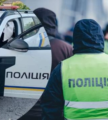 На Харківщині грабіжник кинув вибухівку в поліцейських і відкрив стрілянину: йому загрожує 15 років. ФОТОрепортаж