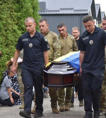 Біля Луцька попрощалися з правоохоронцем Віктором Масюком