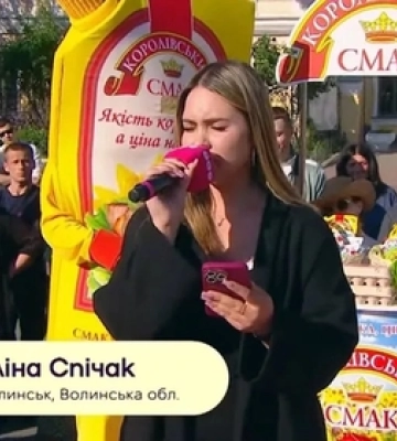 Юна співачка з Волині стала фіналісткою шоу «Караоке на майдані»