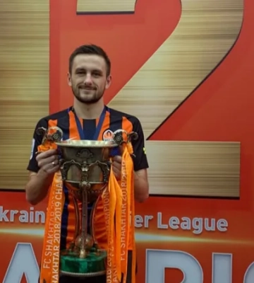 «Больше лечился, чем играл»: экс-футболист Шахтера завершил карьеру — он трижды становился чемпионом Украины
