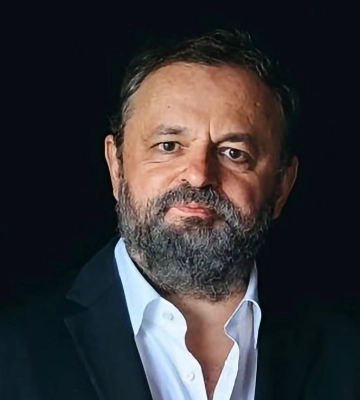 28 років праці та тисячі операцій: Ростислав Валіхновський з Волині серед ТОП-10 пластичних хірургів України