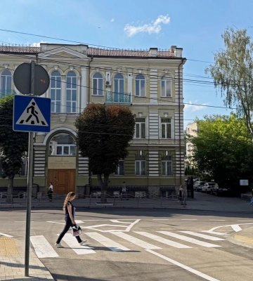 У Луцьку після 22 днів ремонту відкрили для транспорту вулицю Степана Бандери