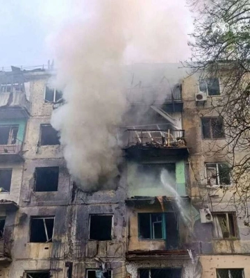 Армія РФ атакувала Павлоград на Дніпропетровщині: пошкоджено багатоповерхівку