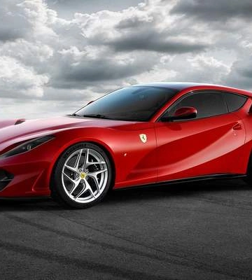 В Киеве полиция остановила 800-сильный Ferrari за превышение скорости