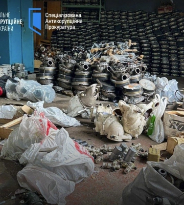НАБУ і САП викрили у Харківській області схему повторного продажу державі запчастин для бронетехніки