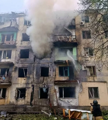 Армія РФ атакувала Павлоград на Дніпропетровщині: пошкоджено багатоповерхівку