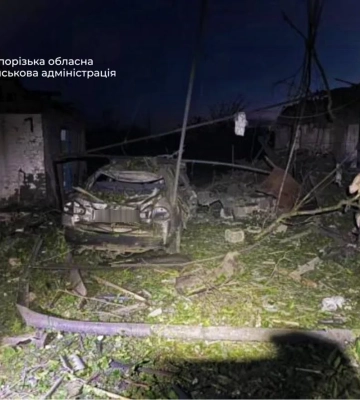Троє людей постраждали внаслідок авіаудару по Запорізькому району