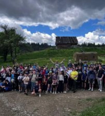 Юні учасники проєкту Карпатська зміна продовжують активно відпочивати