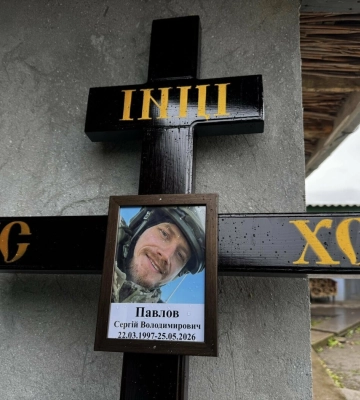 Останній шлях Героя: сотні жителів Одещини провели матроса Сергія Павлова у вічність, - ФОТО