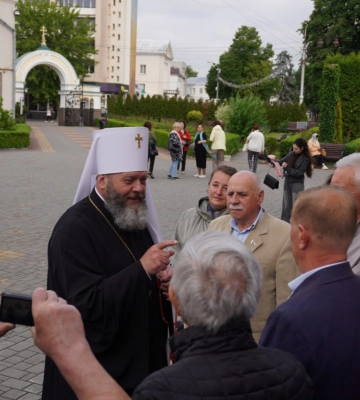 «Ваша зброя — перо»: у кафедральному соборі Святої Трійці відслужили молебень та відзначили журналістів Волині