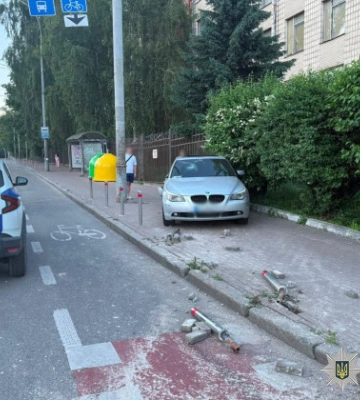 В Киеве автомобиль BMW сбил пешехода после столкновения с ВАЗ – виновник трагедии задержан
