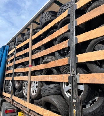На Львівщині затримали партію незадекларованих автомобільних коліс на 1,4 млн грн