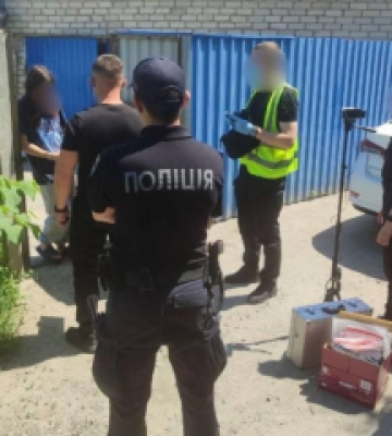 Отруєний алкоголь: мешканця Полтавщини підозрюють у вбивстві військового на замовлення рф