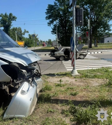 У Харкові внаслідок ДТП постраждали шестеро людей, серед них є діти
