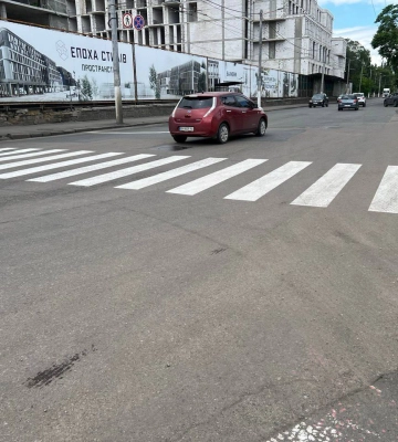Комунальники оновили розмітку на головних дорогах Одеси 