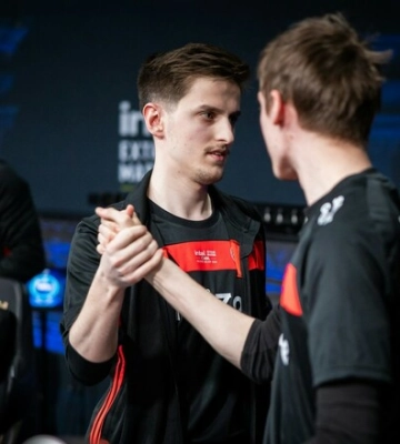 NAVI – Falcons. Прогноз и анонс на матч Третьего этапа Cologne Major