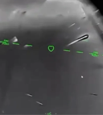 Украинские защитники показали видео поражения моста в Армянске и вражеских грузовиков с топливом