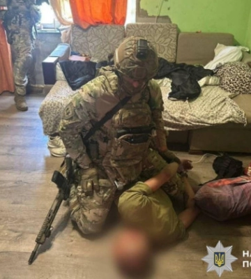 Взяв в заручники дружину та дитину: в Ужгороді провели спецоперацію по затриманню чоловіка