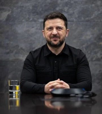 Зеленський запровадив почесну відзнаку «Громада-рятівник»