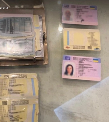 Торгували підробленими посвідченнями водія та техпаспортами - на Волині судитимуть спритників