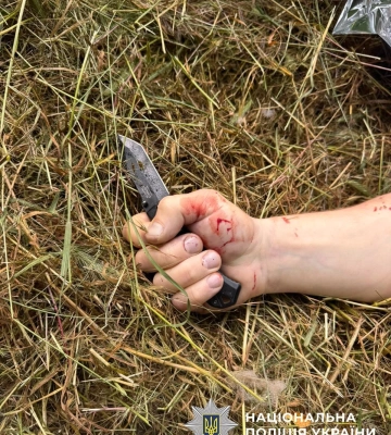 У Запоріжжі ліквідовано нападника, який ножем поранив трьох поліцейських. ФОТО