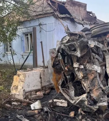 Атака на Миколаїв: постраждали люди, спалахнула масштабна пожежа