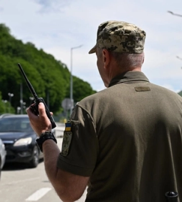 На Волині – довжелезні черги до кордону: що відомо