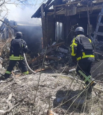 Окупанти влучили ракетою у приватний сектор Одеської області, двоє цивільних зазнали поранень – ОВА