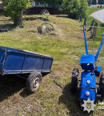На Хмельниччині внаслідок ДТП потрапив до лікарні водій мотоблоку, - поліція