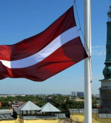 Міністр оборони Латвії прибув до Києва у свій перший закордонний візит