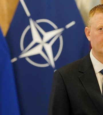 Міністр оборони Латвії прибув до Києва у свій перший закордонний візит