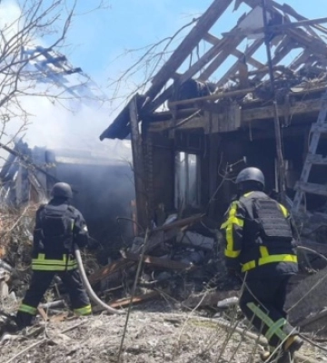 Росіяни вдарили ракетою по приватному сектору на Одещині, двоє поранених