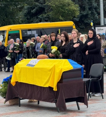 У Рівному попрощалися із захисником України Віктором Романюком